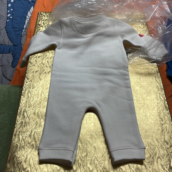 NWT Burberry six month fleece one piece with hearts from Neiman Marcus, CUTE! - Picture 5 of 7